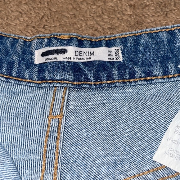 Denim shorts - Picture 2 of 4